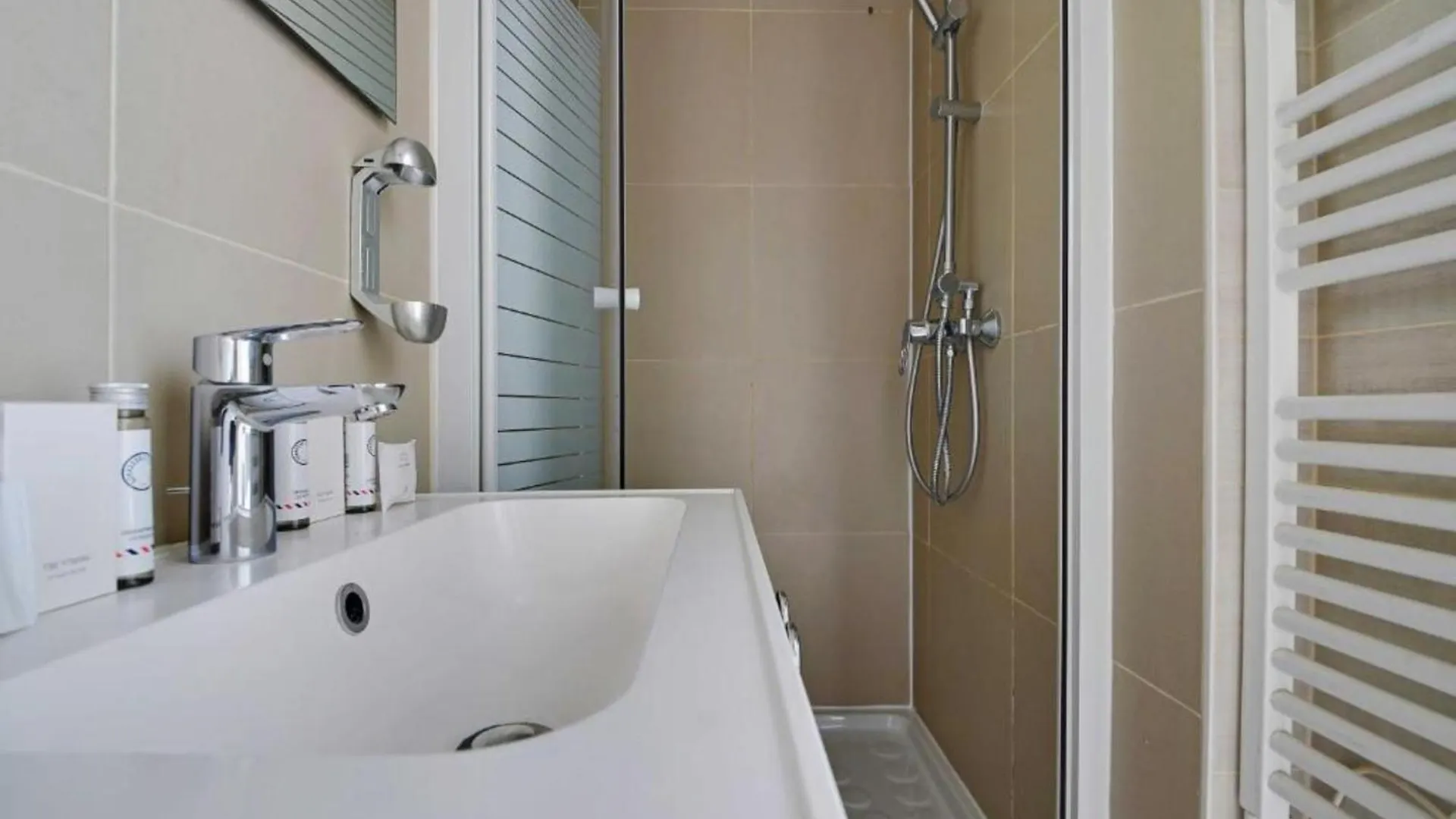 Comfort Studio At Gare De L Est Paris 0*,